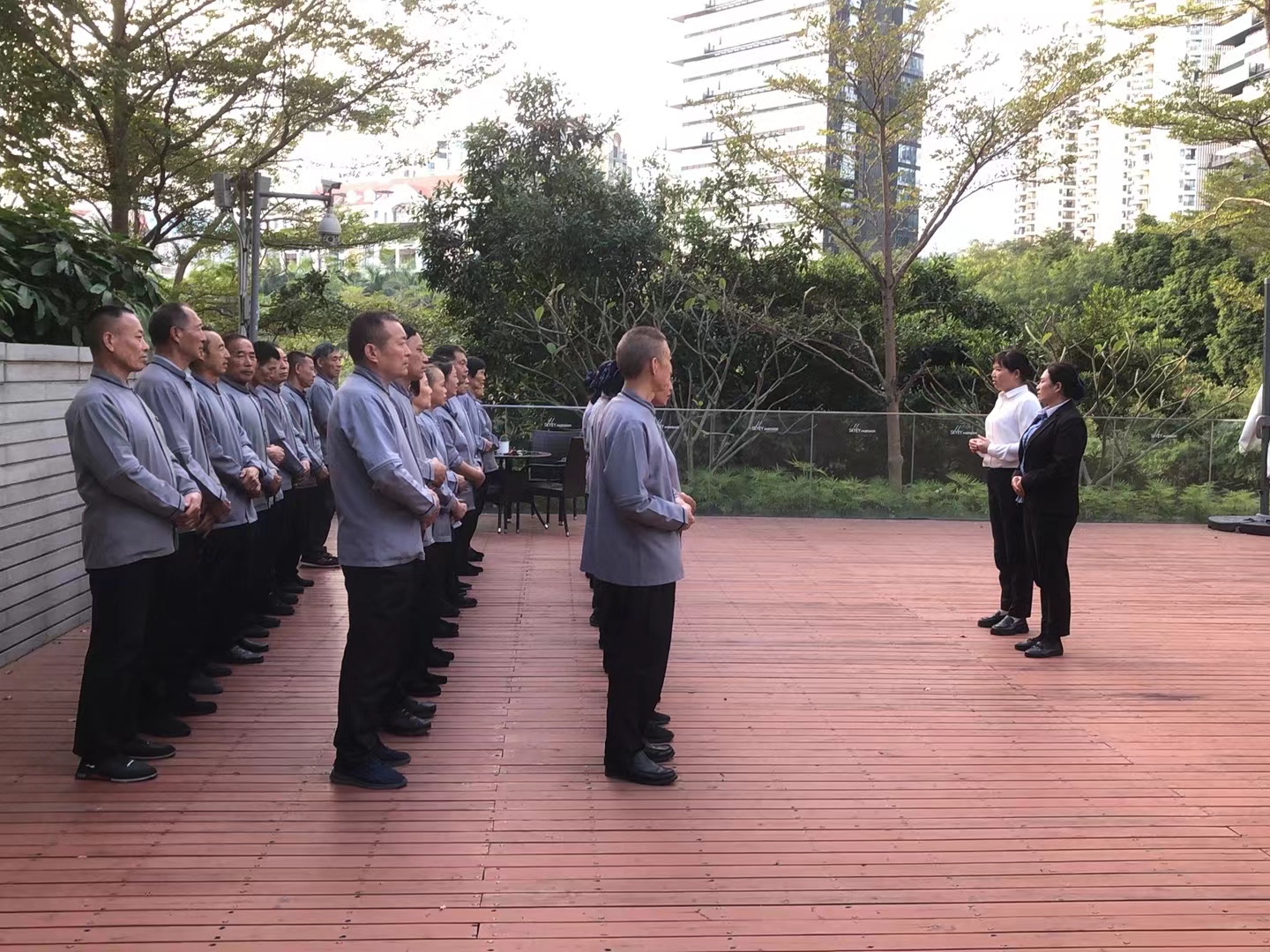 員工列隊、禮儀培訓展示2